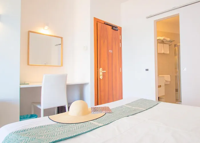 Niagara Hotel 4*