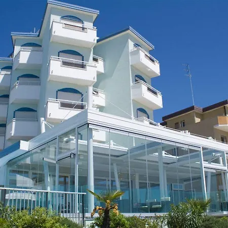Niagara Hotel 4*