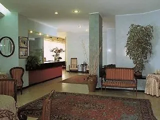 Niagara Hotel