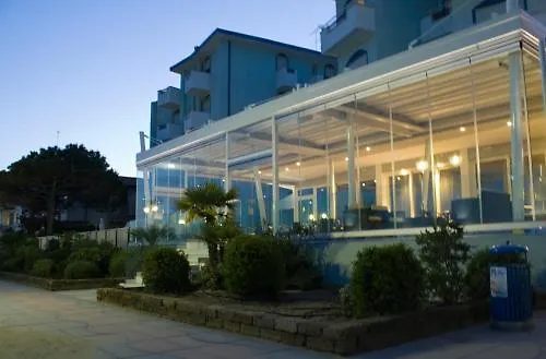 Niagara Hotel 4*
