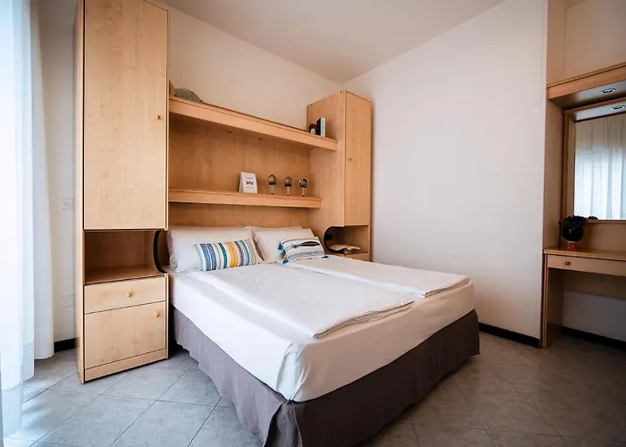 Niagara Hotel 4*