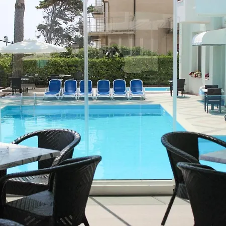 Hotell Niagara 4*