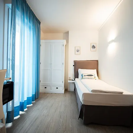 Hotell Niagara 4*