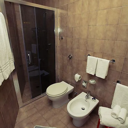 Hotell Niagara 4*