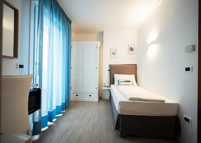 Отель Niagara 4*